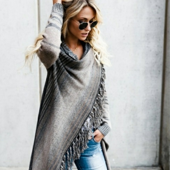 Striped Tassel Sweater - Picture 2 of 8